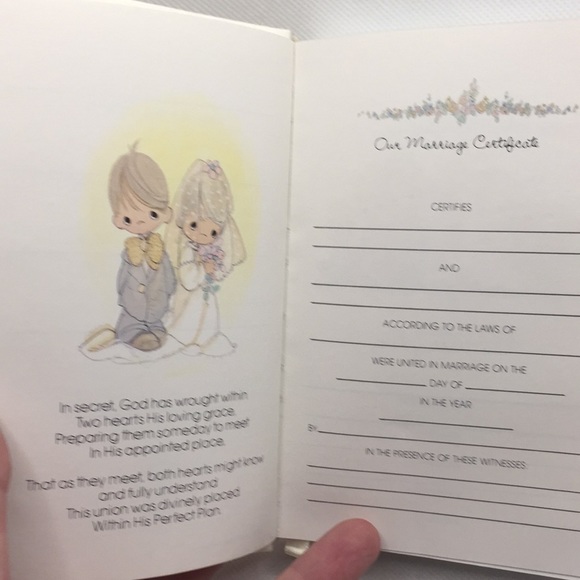 Precious Moments Bible Wedding Edition King James White Padded Cover - Picture 9 of 16